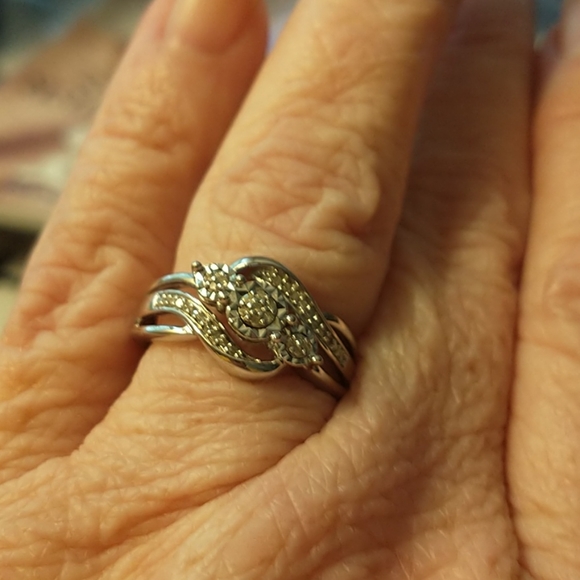 Diamond Ring - Picture 4 of 5